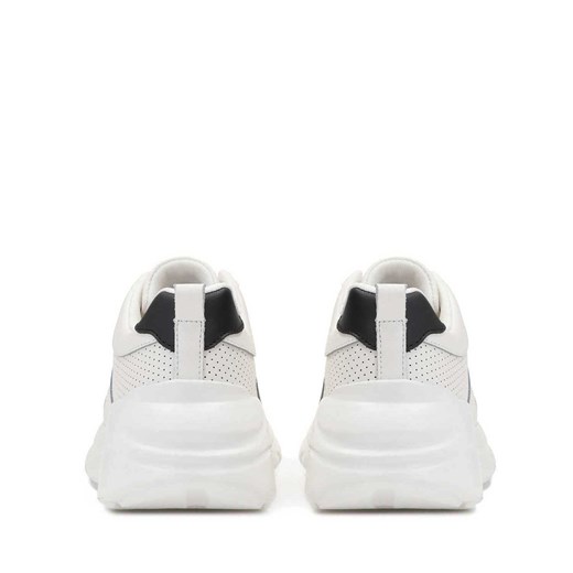 Sneakersy damskie w kolorze złamanej bieli Kazar 37 promocyjna cena Kazar