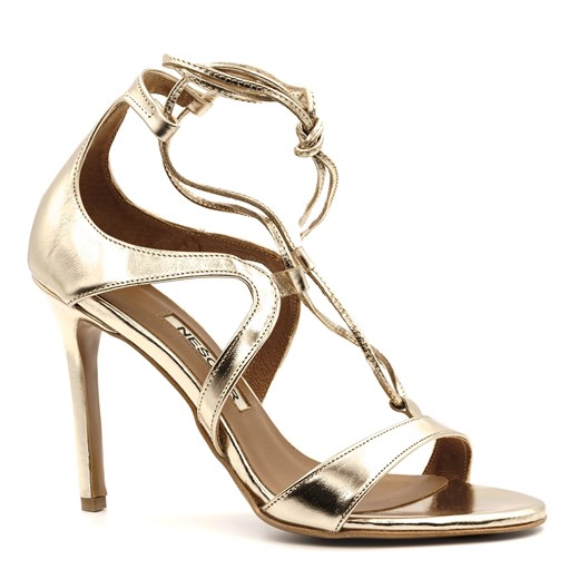 Złote skórzane sandały na szpilce 103R ze sklepu NESCIOR w kategorii Sandały damskie - zdjęcie 142658457