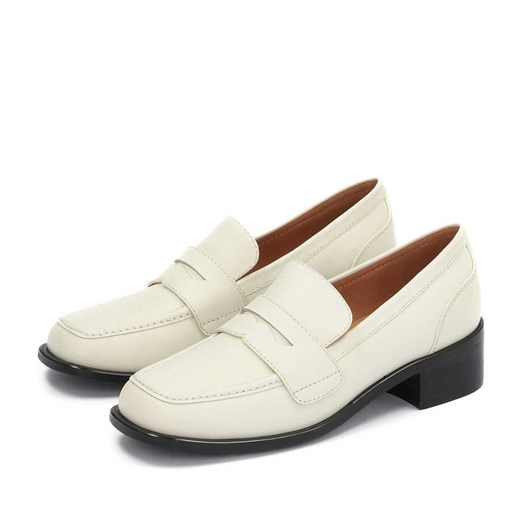 Skórzane półbuty w stylu loafers w kolorze off white Kazar 36 Kazar