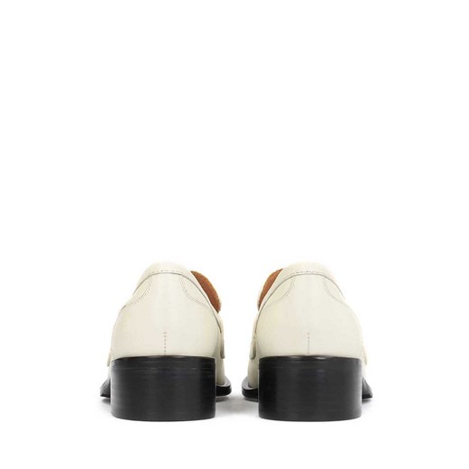 Skórzane półbuty w stylu loafers w kolorze off white Kazar 35 Kazar