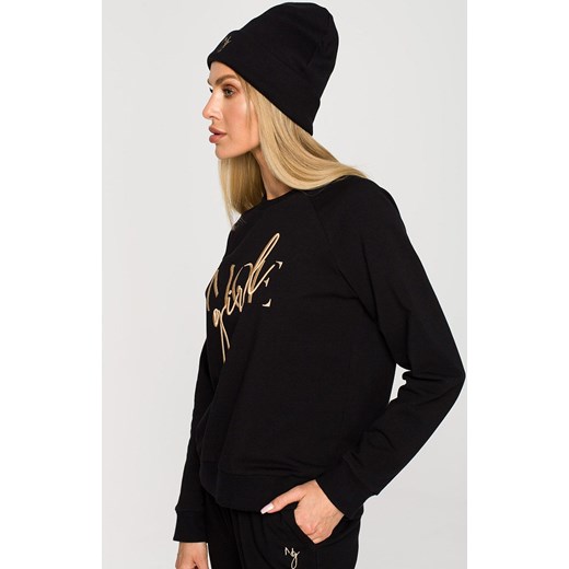 Czapka beanie z haftem MOE GIRL czarna M709, Kolor czarny, Rozmiar uniwersalny, MOE ze sklepu Primodo w kategorii Czapki zimowe damskie - zdjęcie 143566418