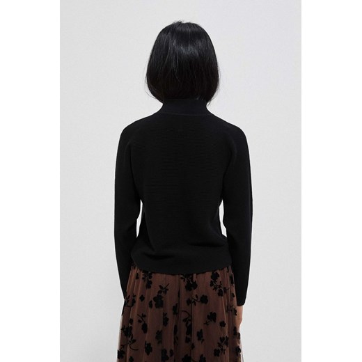 Sweter w prążki L Moodo.pl