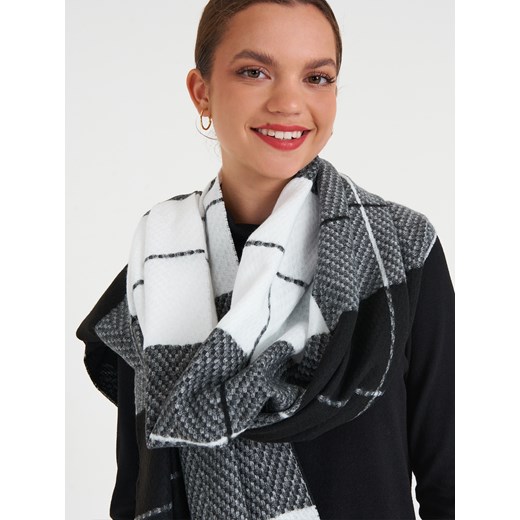 GATE Damski szalik w kratę z frędzlami uni Gate uni okazja gateshop