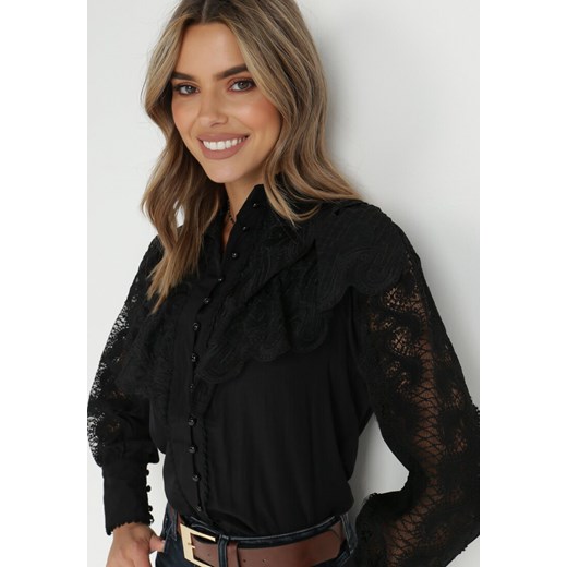 Czarna Koszula z Falbanką i Koronką Mirrei ze sklepu Born2be Odzież w kategorii Koszule damskie - zdjęcie 143748829