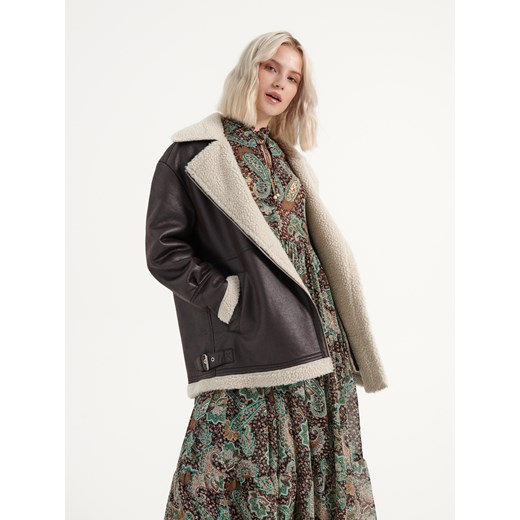 Płaszcz oversize z imitacją kożuszka brązowy - Brązowy House XS/S House