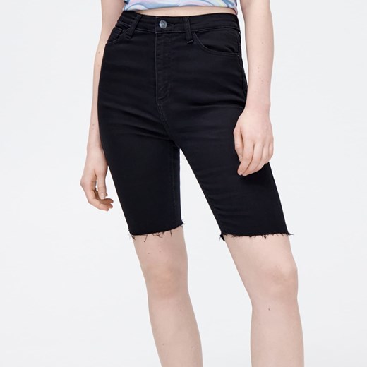 Cropp - Czarne jeansowe szorty kolarki - Czarny Cropp 34 okazja Cropp