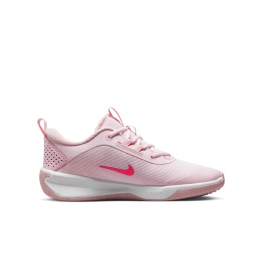 Buty halowe dla dużych dzieci Nike Omni Multi-Court - Różowy Nike 35.5 Nike poland