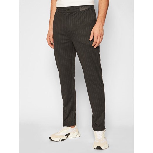 Calvin Klein Jeans Spodnie materiałowe J30J316832 Czarny Regular Fit M promocyjna cena MODIVO