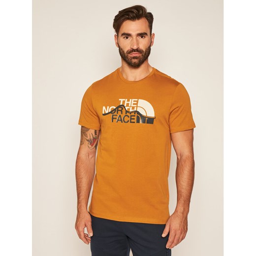 The North Face T-Shirt Mountain Line Tee NF00A3G2 Brązowy Regular Fit The North Face L promocja MODIVO