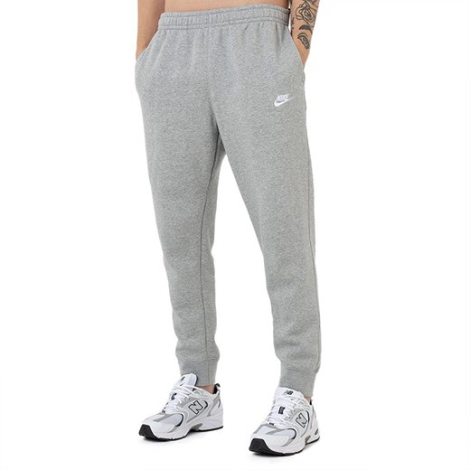 Spodnie Nike Sportswear Club Fleece BV2671-063 - szare ze sklepu streetstyle24.pl w kategorii Spodnie męskie - zdjęcie 145155766