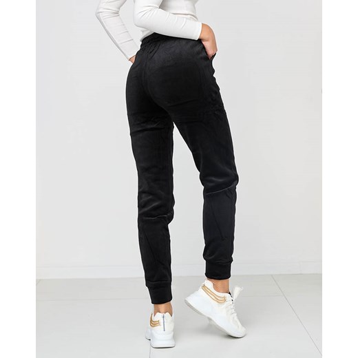 Czarne damskie ocieplane welurowe spodnie dresowe joggery PLUS SIZE - Odzież Royalfashion.pl 2XL/3XL royalfashion.pl