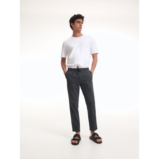 Reserved - Spodnie jogger  slim w kratę - Szary Reserved L Reserved
