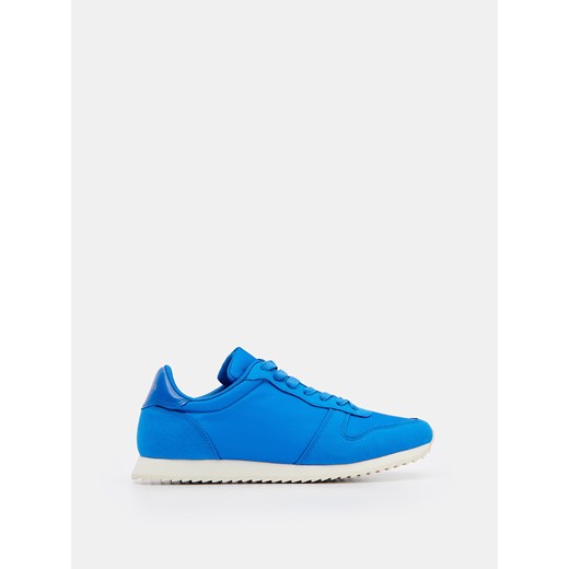Mohito - Kobaltowe buty sneakersy - Niebieski Mohito 38 okazja Mohito