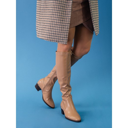lakierowane kozaki damskie na niskim słupku vinceza beżowe 40 czasnabuty.pl