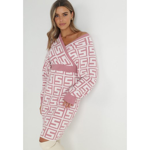 Różowa Sukienka Wełniana w Geometryczny Wzór Itasoi ze sklepu Born2be Odzież w kategorii Sukienki - zdjęcie 145977485