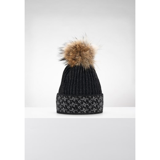 Czarna czapka z odpinanym pomponem z naturalnego futra ze sklepu Molton w kategorii Czapki zimowe damskie - zdjęcie 145986147