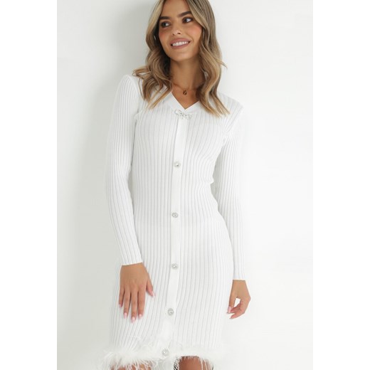 Biała Sukienka z Prążkowanej Dzianiny z Piórami Marpesia ze sklepu Born2be Odzież w kategorii Sukienki - zdjęcie 146169427
