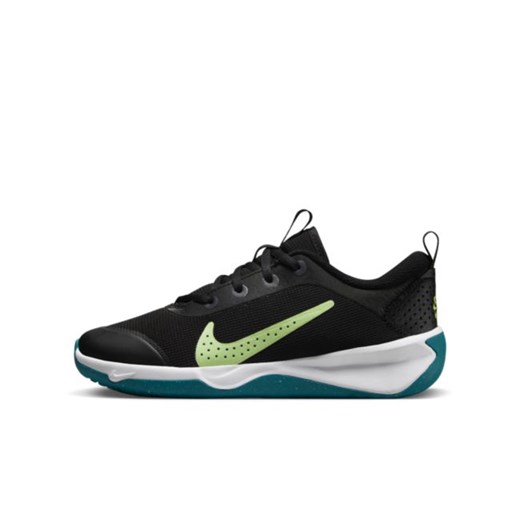 Buty halowe dla dużych dzieci Nike Omni Multi-Court - Czerń Nike 36 Nike poland