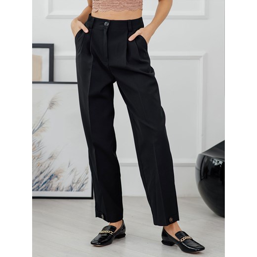 Czarne spodnie z zakładkami Azuri ze sklepu Eye For Fashion w kategorii Spodnie damskie - zdjęcie 146573695