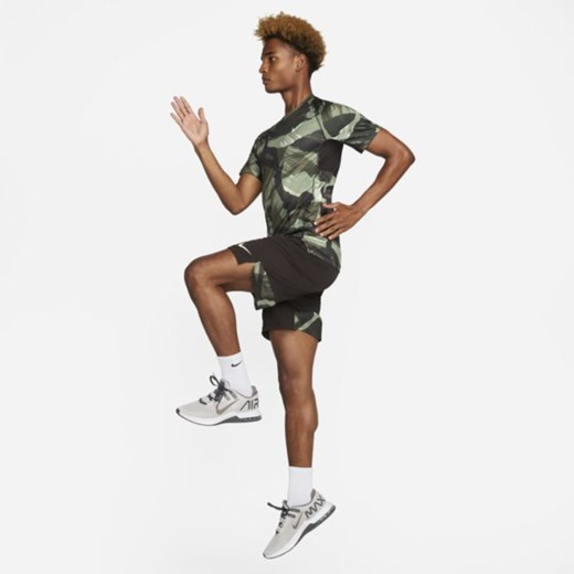 Męska dopasowana koszulka z krótkim rękawem i wzorem moro Nike Pro Dri-FIT - Nike S wyprzedaż Nike poland