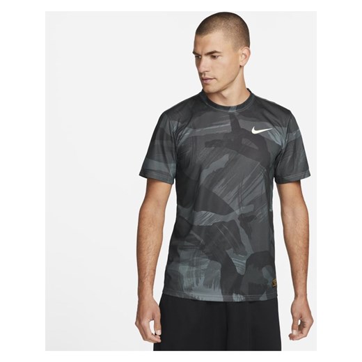 Męski T-shirt treningowy z nadrukiem moro Nike Dri-FIT - Czerń Nike S promocyjna cena Nike poland