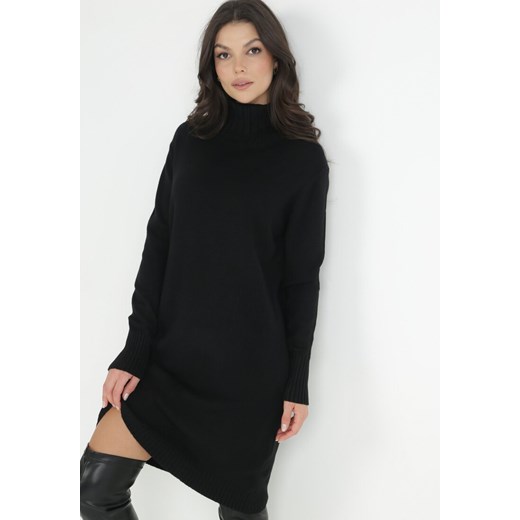 Czarna Pudełkowa Sukienka Dzianinowa z Golfem Chissa ze sklepu Born2be Odzież w kategorii Sukienki - zdjęcie 146978528