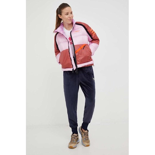 adidas TERREX kurtka sportowa puchowa Utilitas kolor różowy M ANSWEAR.com