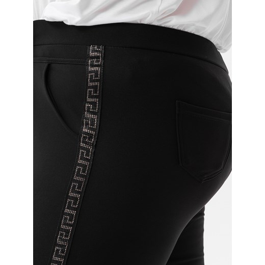 Spodnie damskie legginsy Plus Size 159PLR - czarne Edoti.com 40/42 wyprzedaż Edoti