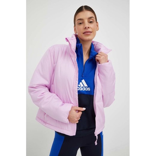 adidas kurtka damska kolor różowy zimowa ze sklepu ANSWEAR.com w kategorii Kurtki damskie - zdjęcie 148019596