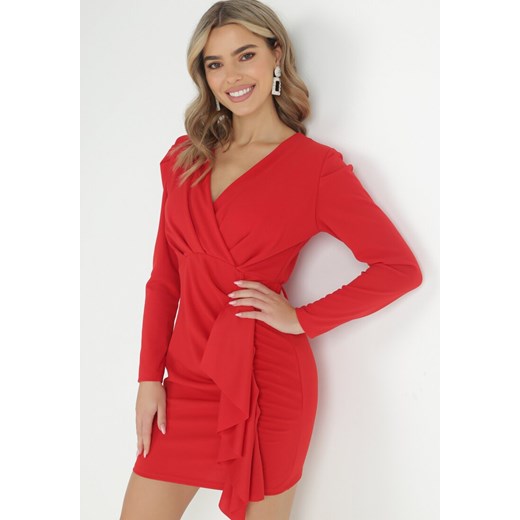 Czerwona Sukienka Kopertowa z Falbankami Kissoc ze sklepu Born2be Odzież w kategorii Sukienki - zdjęcie 148025719