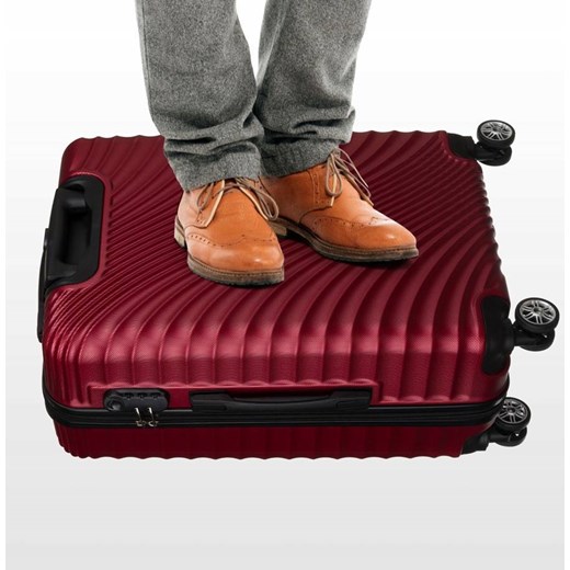 Duża walizka z zamkiem szyfrowanym i wysuwanym uchwytem — Peterson Merg one size merg.pl