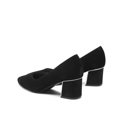 Czółenka Lasocki na średnim obcasie na wiosnę 