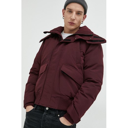 Superdry kurtka męska kolor bordowy zimowa ze sklepu ANSWEAR.com w kategorii Kurtki męskie - zdjęcie 148347135