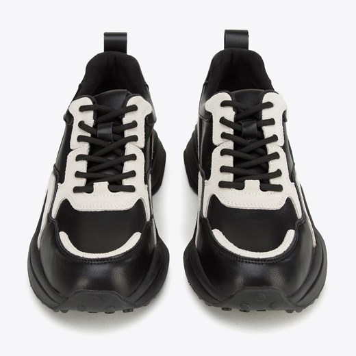 Damskie sneakersy z połyskującą wstawką czarno-beżowe ze sklepu WITTCHEN w kategorii Buty sportowe damskie - zdjęcie 148405425