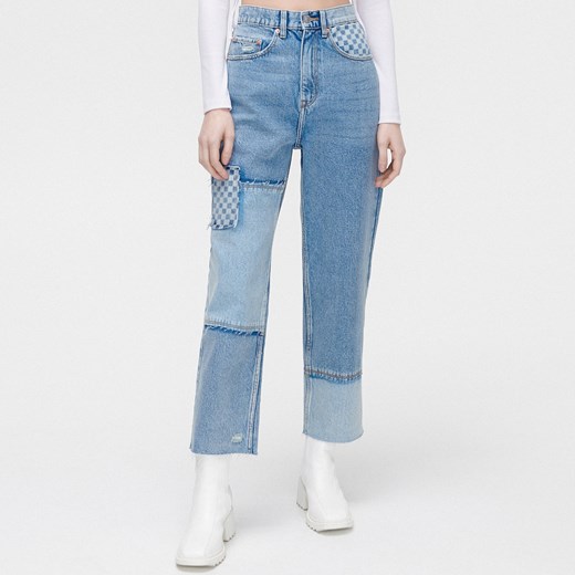 Cropp - Patchworkowe jeansy straight - Niebieski Cropp 40 okazja Cropp