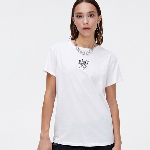 Cropp - Biała koszulka oversize z nadrukiem - Biały Cropp L okazyjna cena Cropp