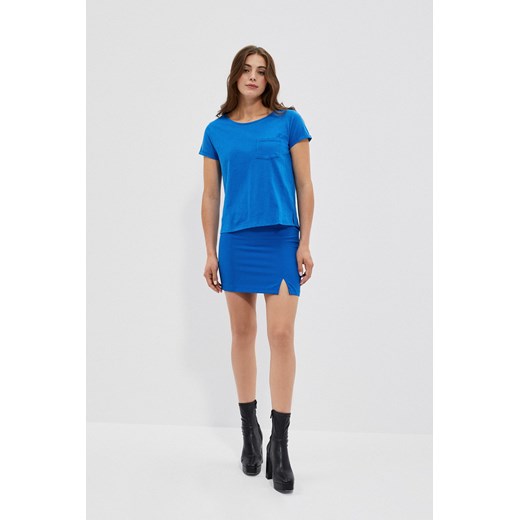 Bawełniany t-shirt z kieszkonką niebieski ze sklepu Moodo.pl w kategorii Bluzki damskie - zdjęcie 149217946