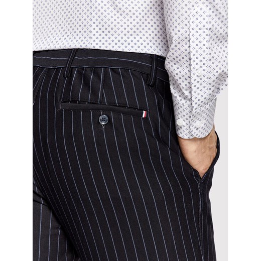 Tommy Hilfiger Chinosy Bleecker MW0MW23502 Granatowy Slim Fit Tommy Hilfiger 36_34 okazja MODIVO