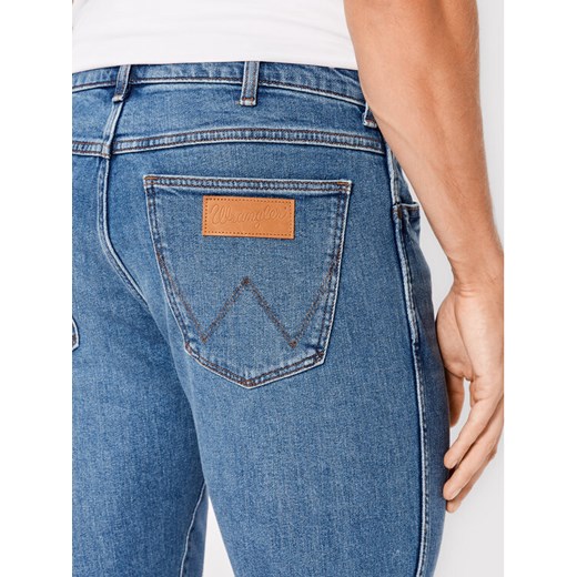 Wrangler Jeansy Larston W18SJX21Y Niebieski Slim Tapered Fit Wrangler 33_34 okazja MODIVO