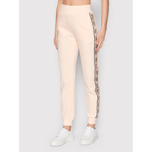 Guess Spodnie dresowe V2RB05 KA3P1 Pomarańczowy Regular Fit Guess XL okazyjna cena MODIVO