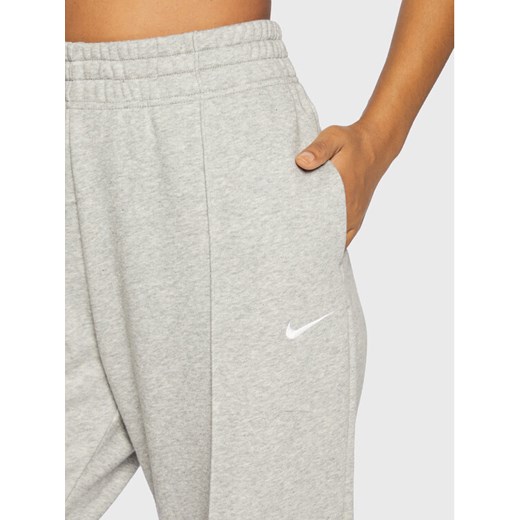 Nike Spodnie dresowe Sportswear Essential Collection BV4089 Szary Loose Fit Nike L MODIVO