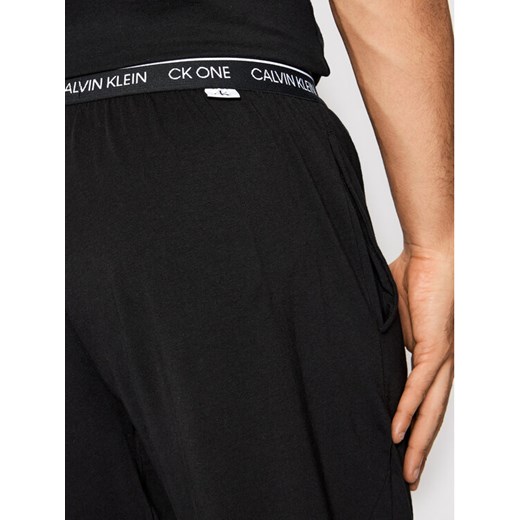Calvin Klein Underwear Spodnie piżamowe 000NM1796E Czarny Regular Fit Calvin Klein Underwear S okazyjna cena MODIVO