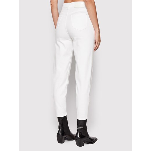 Calvin Klein Jeansy Shine K20K203570 Biały Mom Fit Calvin Klein 30 okazyjna cena MODIVO