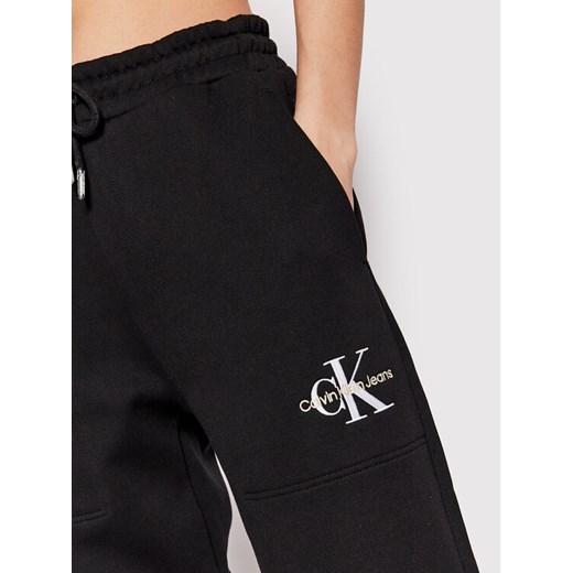 Calvin Klein Jeans Spodnie dresowe J20J218971 Czarny Slim Fit S MODIVO okazja