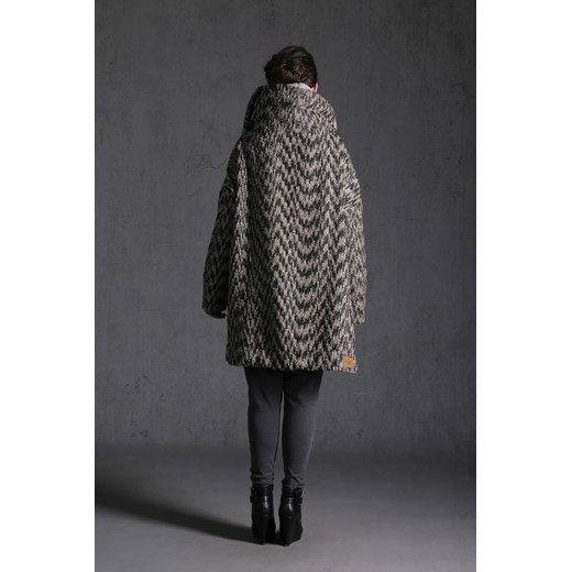 NUBEE - ASYMMETRY STACK - Płaszcz swetrowy showroom-pl