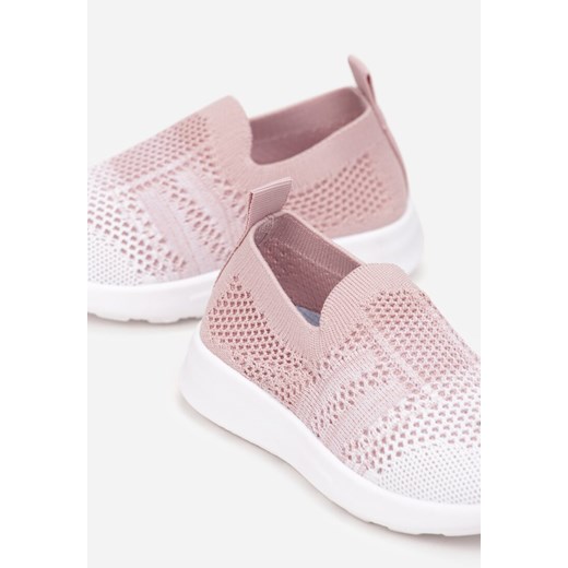 Buty sportowe dziecięce różowe Born2be