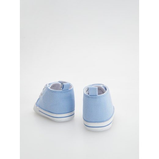 Buciki niemowlęce Reserved niebieskie sznurowane z bawełny 