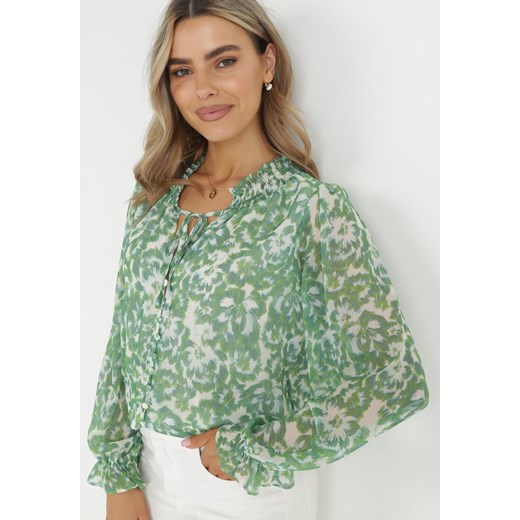 Zielona Koszula z Ozdobnymi Guzikami i Wiązaniem przy Dekolcie Alaiya ze sklepu Born2be Odzież w kategorii Koszule damskie - zdjęcie 150857656