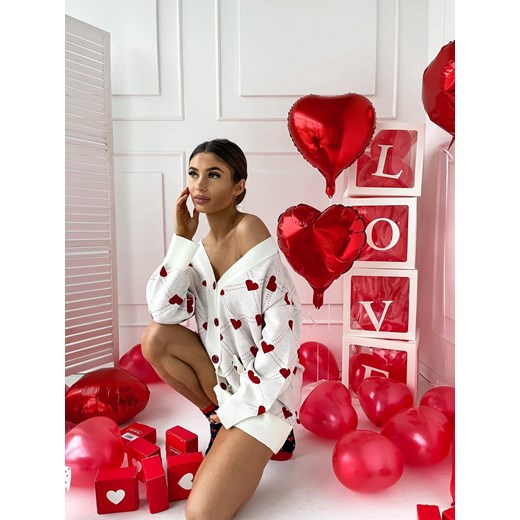 SWETERKOWY KARDIGAN HEART MIELCZARKOWSKI POLSKI PRODUKT  -  BIAŁY + CZERWONE Mielczarkowski UNIWERSALNY STYLOWO
