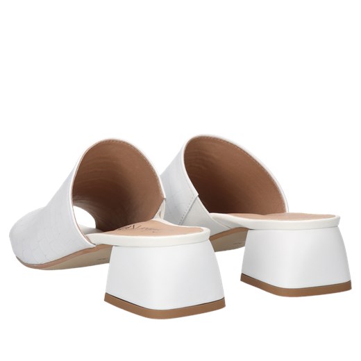 Białe klapki Clarie, Conhpol Relax, RE2689-02, Konopka Shoes 35 Konopka Shoes okazyjna cena
